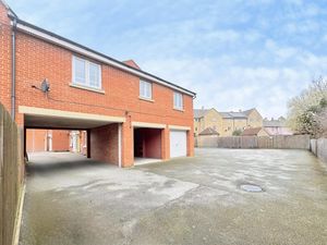 ROPER CLOSE- click for photo gallery